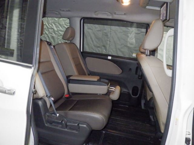 NISSAN SERENA 2017