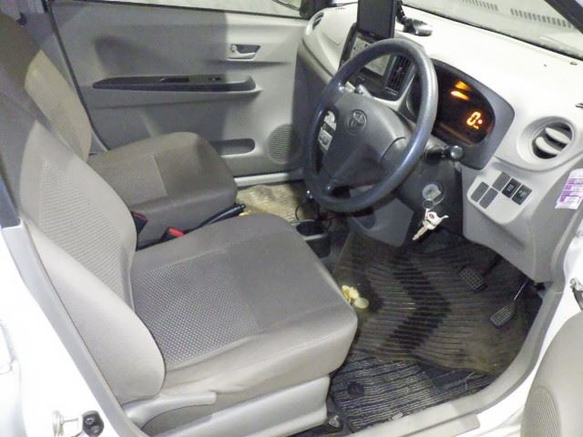 TOYOTA PIXIS EPOCH 2012