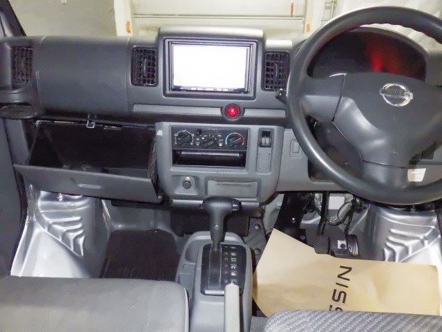 NISSAN CLIPPER VAN 2011