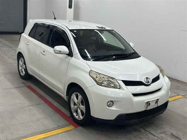 TOYOTA IST 2008
