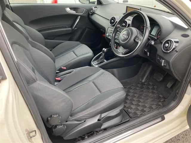 AUDI A1 2011