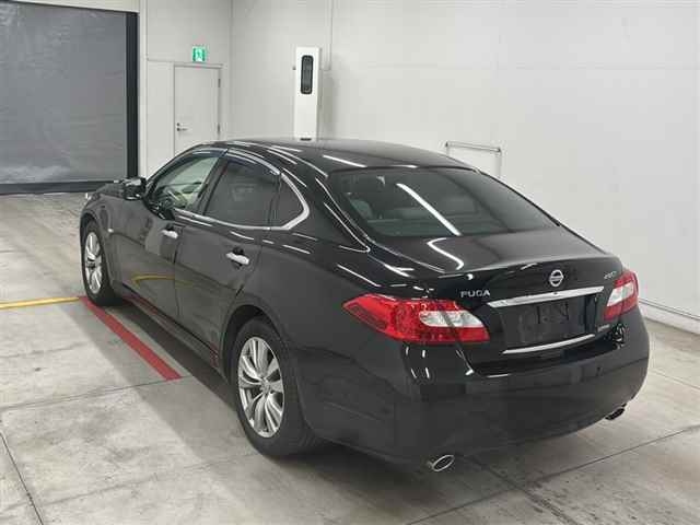NISSAN FUGA 2010