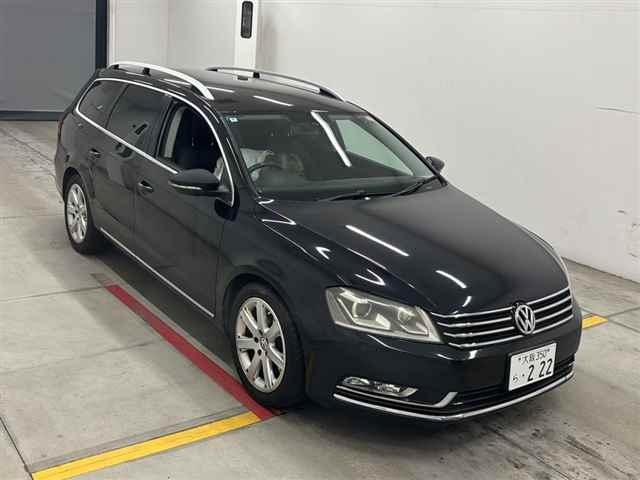 VOLKSWAGEN PASSAT VARIANT 2012