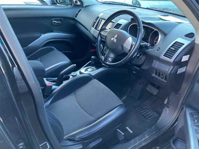 MITSUBISHI OUTLANDER 2008