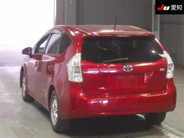 TOYOTA PRIUS ALPHA 2013