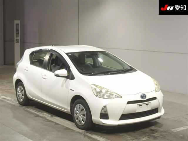 TOYOTA AQUA 2013
