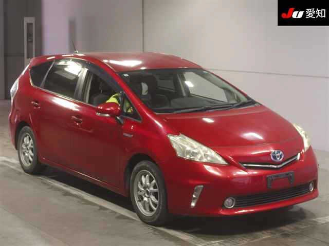 TOYOTA PRIUS ALPHA 2013