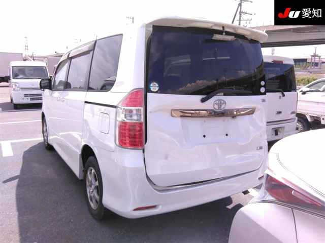 TOYOTA NOAH 2008