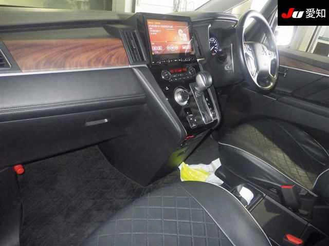 MITSUBISHI DELICA D5 2020