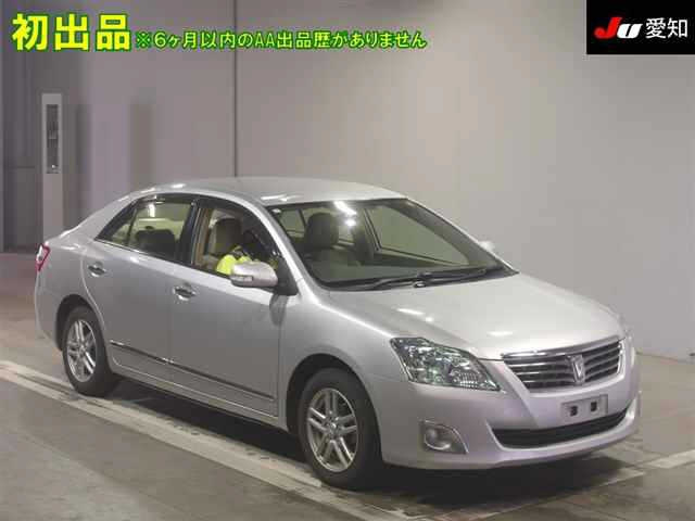 TOYOTA PREMIO 2013