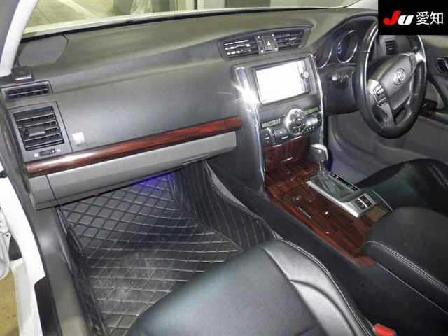 TOYOTA MARK X 2010