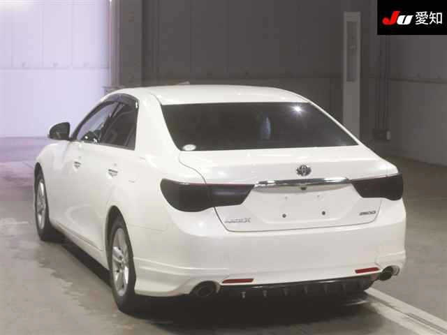 TOYOTA MARK X 2010
