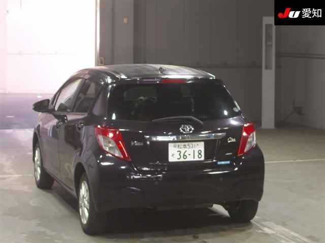 TOYOTA VITZ 2013