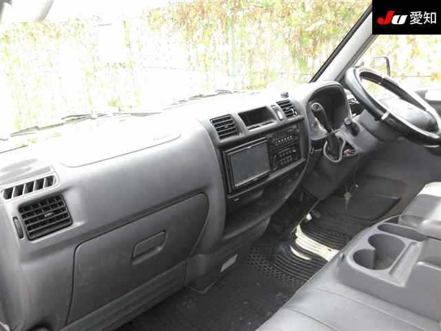 MAZDA BONGO VAN 2011