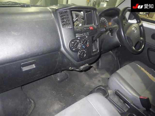 TOYOTA TOWN ACE VAN 2011