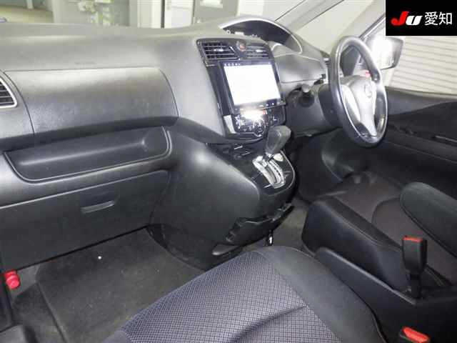 NISSAN SERENA 2013