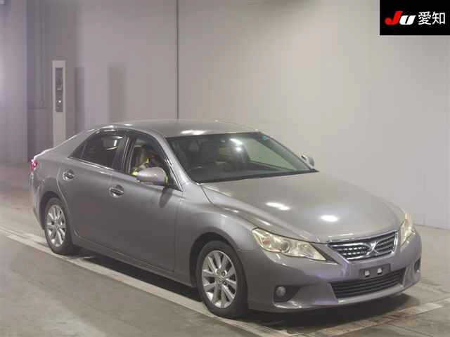 TOYOTA MARK X 2010
