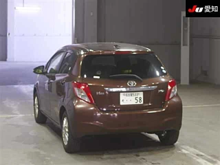 TOYOTA VITZ 2011