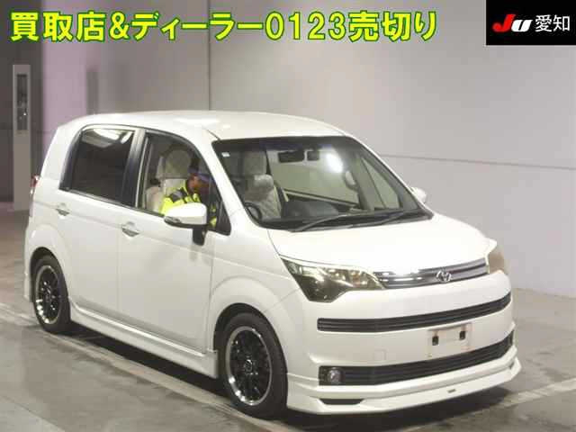 TOYOTA SPADE 2012