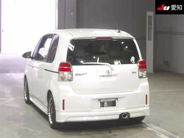 TOYOTA SPADE 2012