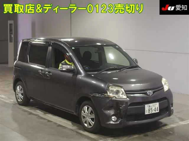 TOYOTA SIENTA 2013