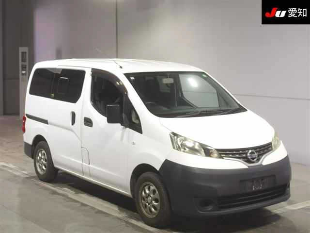 NISSAN NV200 2012