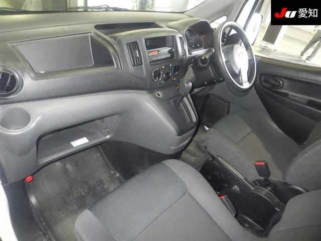 NISSAN NV200 2012