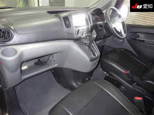 NISSAN NV200 2017