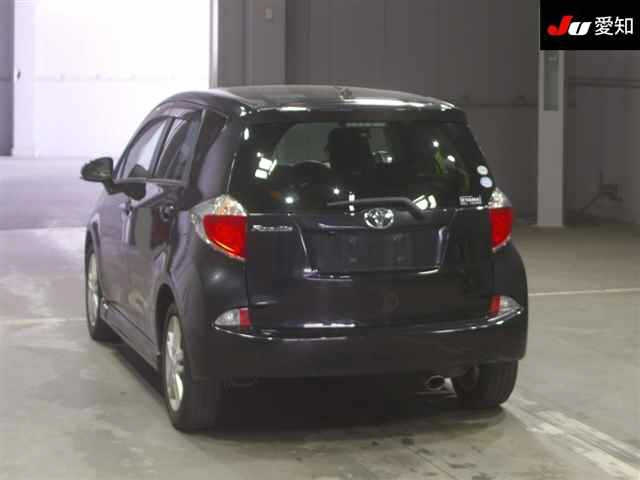 TOYOTA RACTIS 2011