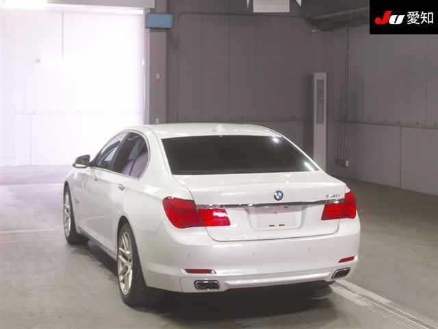 BMW 7 SERIES 2012