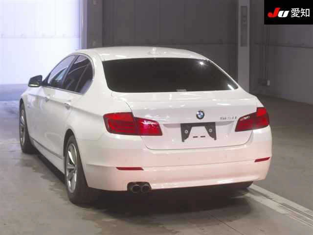 BMW 5 SERIES 2010