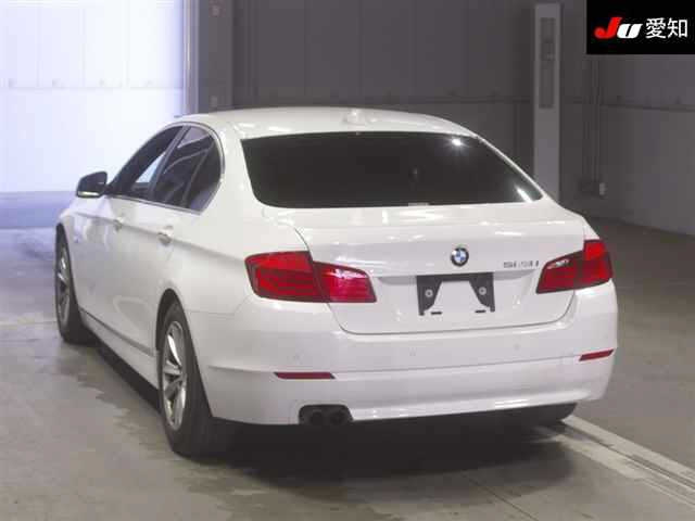 BMW 5 SERIES 2011