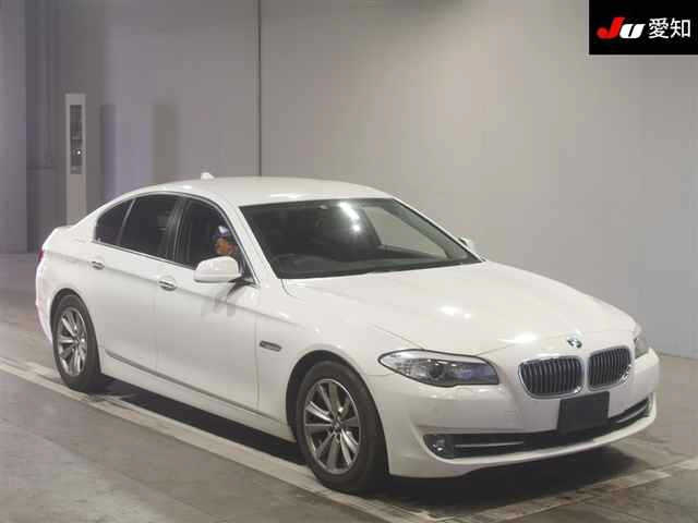 BMW 5 SERIES 2011