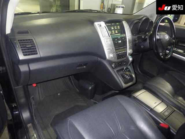 TOYOTA HARRIER 2010
