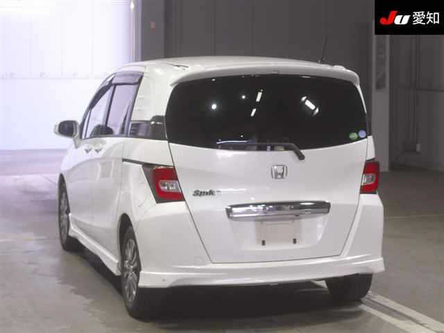 HONDA FREED 2013