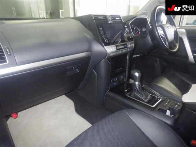 TOYOTA LAND CRUISER PRADO 2020
