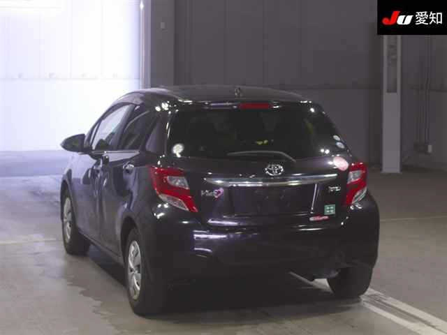 TOYOTA VITZ 2015