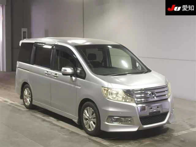 HONDA STEP WAGON 2011