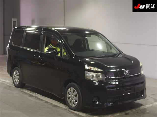 TOYOTA VOXY 2012