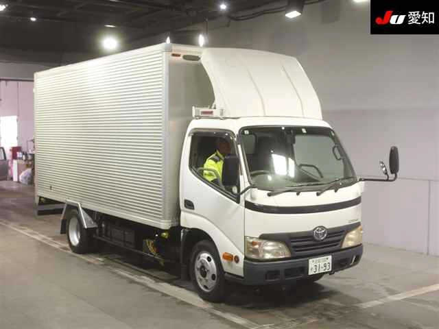 TOYOTA DYNA 2010