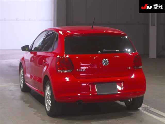 VOLKSWAGEN POLO 2011