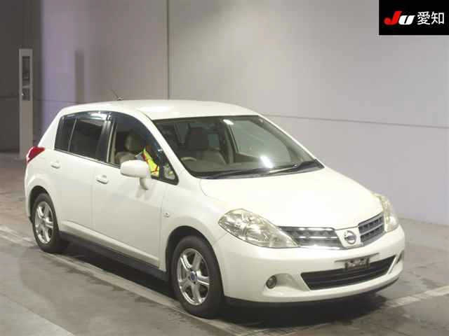 NISSAN TIIDA 2010