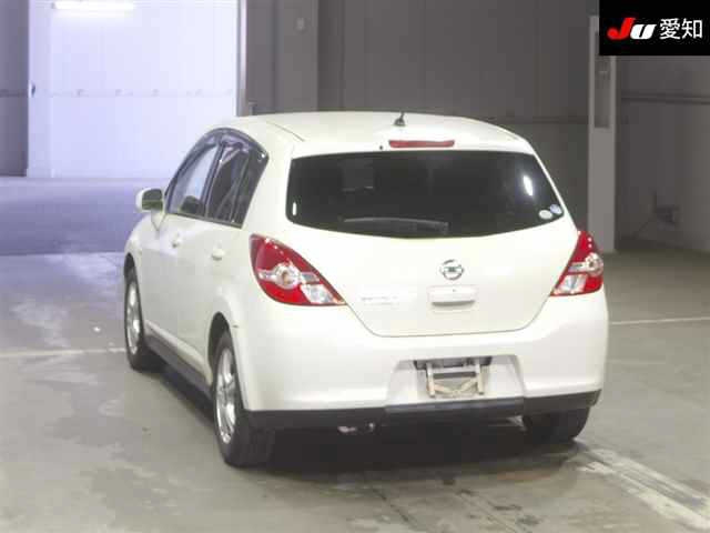 NISSAN TIIDA 2010