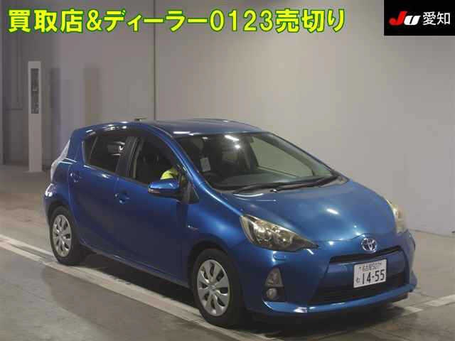 TOYOTA AQUA 2013
