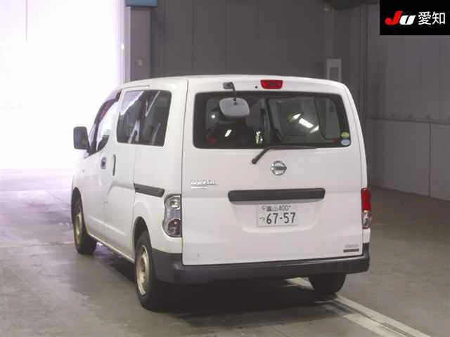 NISSAN NV200 2015