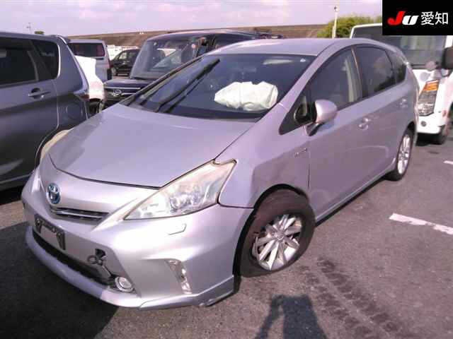 TOYOTA PRIUS ALPHA 2011