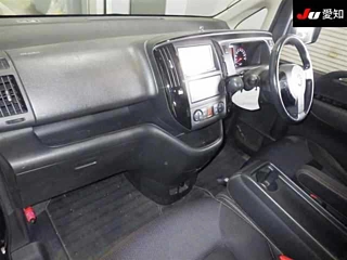 NISSAN SERENA 2010