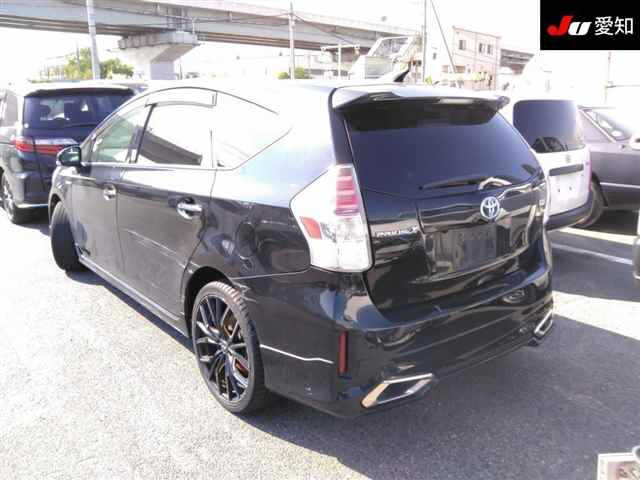 TOYOTA PRIUS ALPHA 2017