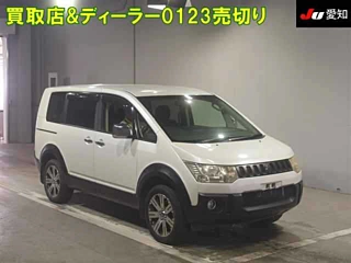MITSUBISHI DELICA D5 2009