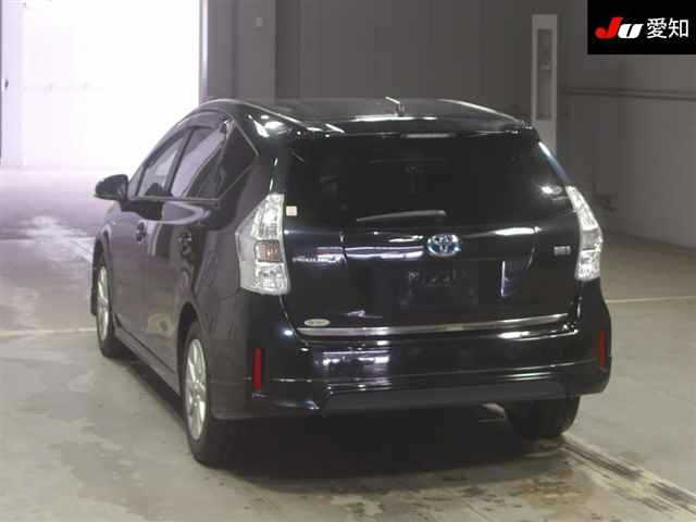 TOYOTA PRIUS ALPHA 2012